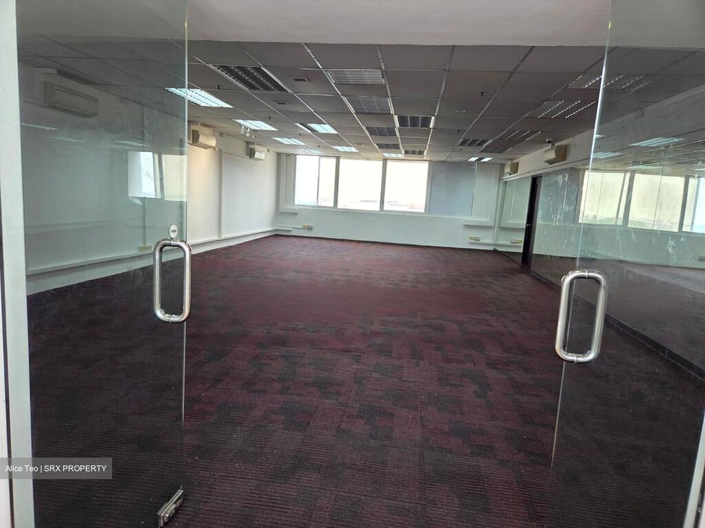 Parkway Centre (D15), Office #572597181